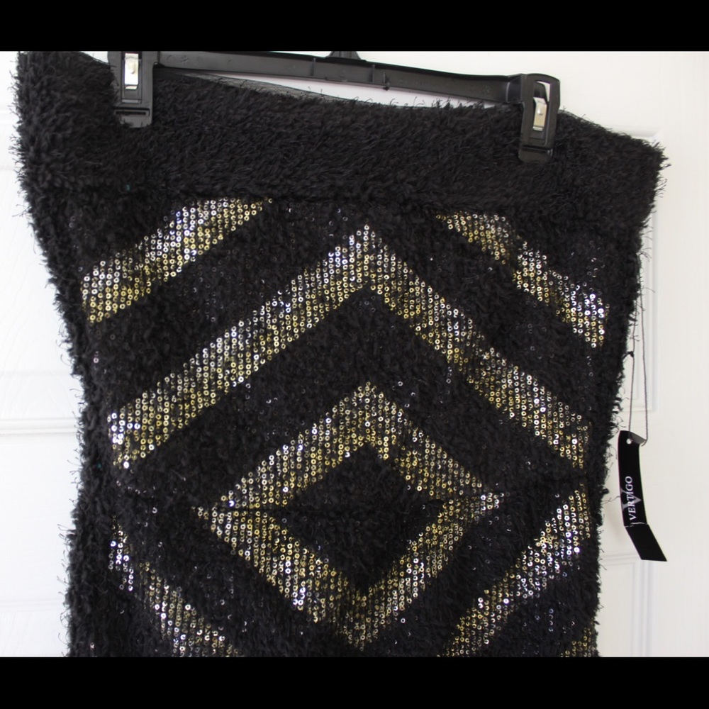 Vertigo | New Year’s Eve Chevron Strapless Party Dress - Picture 6 of 9